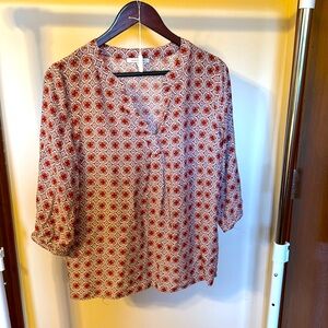 Cute light weight fall shirt with quarter length sleeve